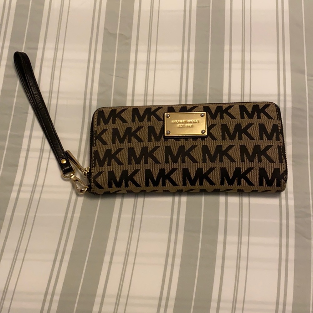 Michael Kors wallet